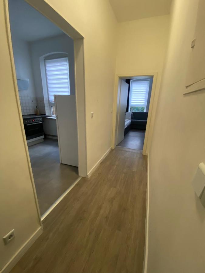 Modernes Apartment Mit 2 Schlafzimmern Und Privatparkplatz Nahe Innenstadt Neumünster Kültér fotó