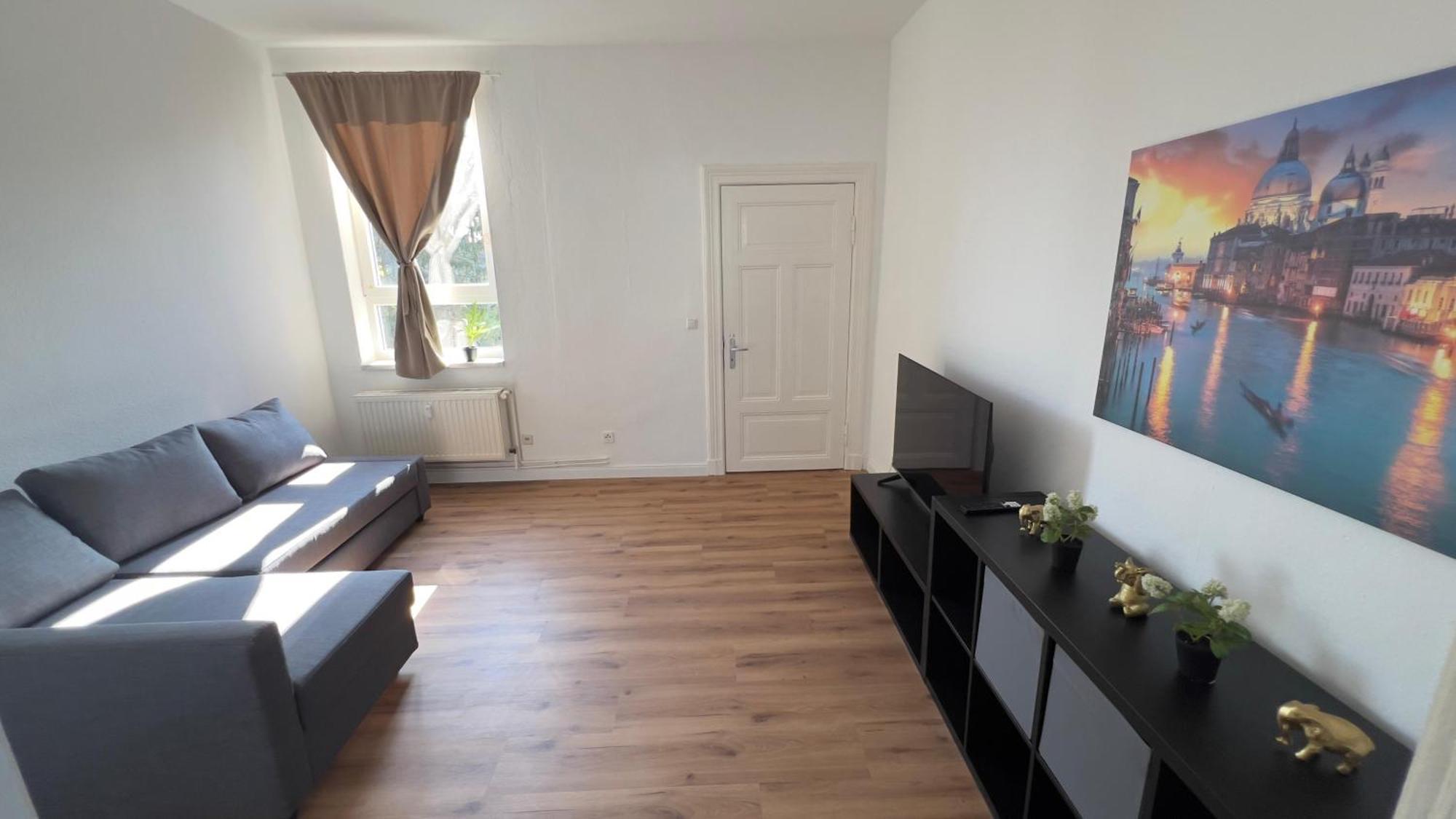 Modernes Apartment Mit 2 Schlafzimmern Und Privatparkplatz Nahe Innenstadt Neumünster Kültér fotó