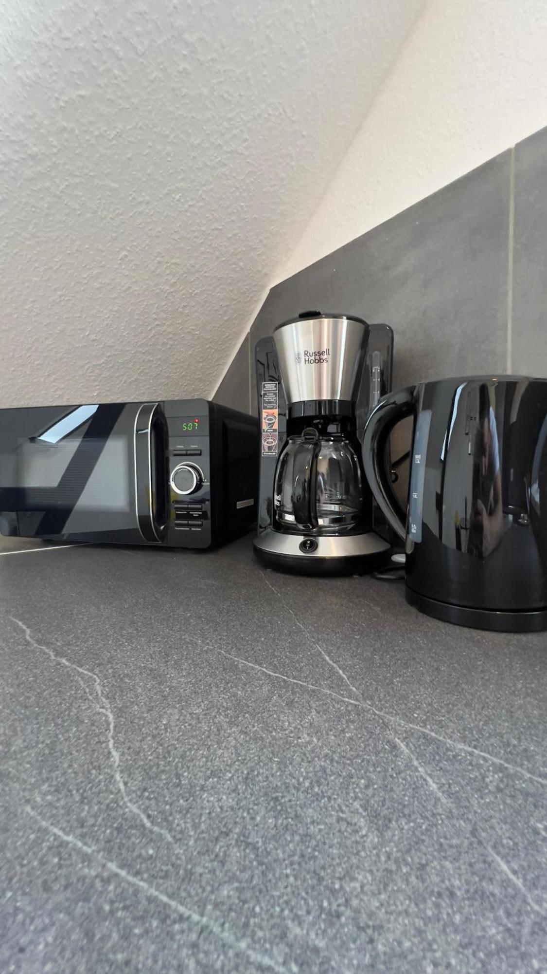 Modernes Apartment Mit 2 Schlafzimmern Und Privatparkplatz Nahe Innenstadt Neumünster Kültér fotó